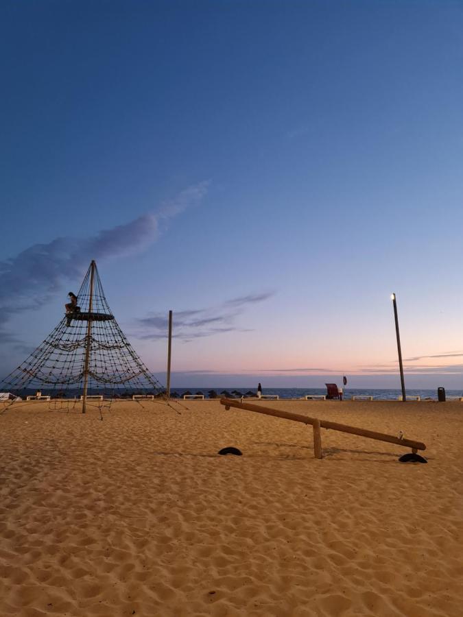 Front Beach Costa Caparica Lisbon Costa de Caparica Buitenkant foto