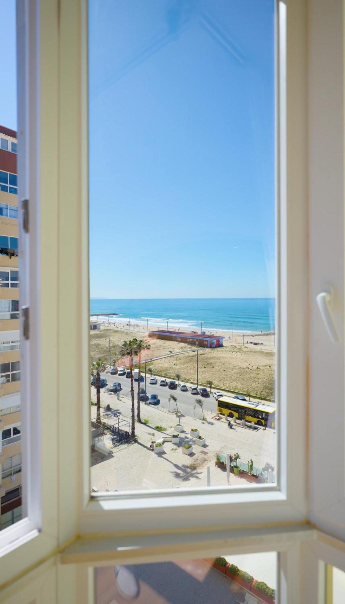 Front Beach Costa Caparica Lisbon Costa de Caparica Buitenkant foto